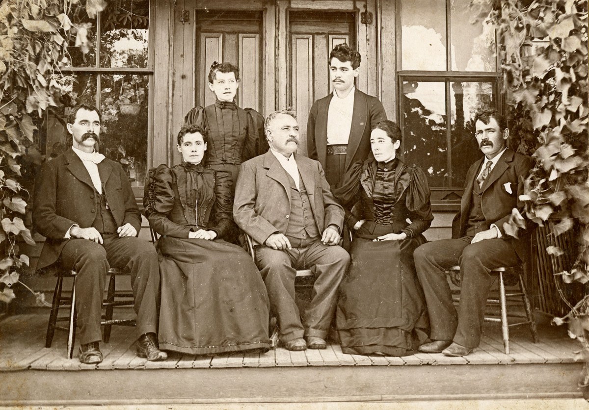 John Winkler and Children at the Denver House, McFarland, Kansas