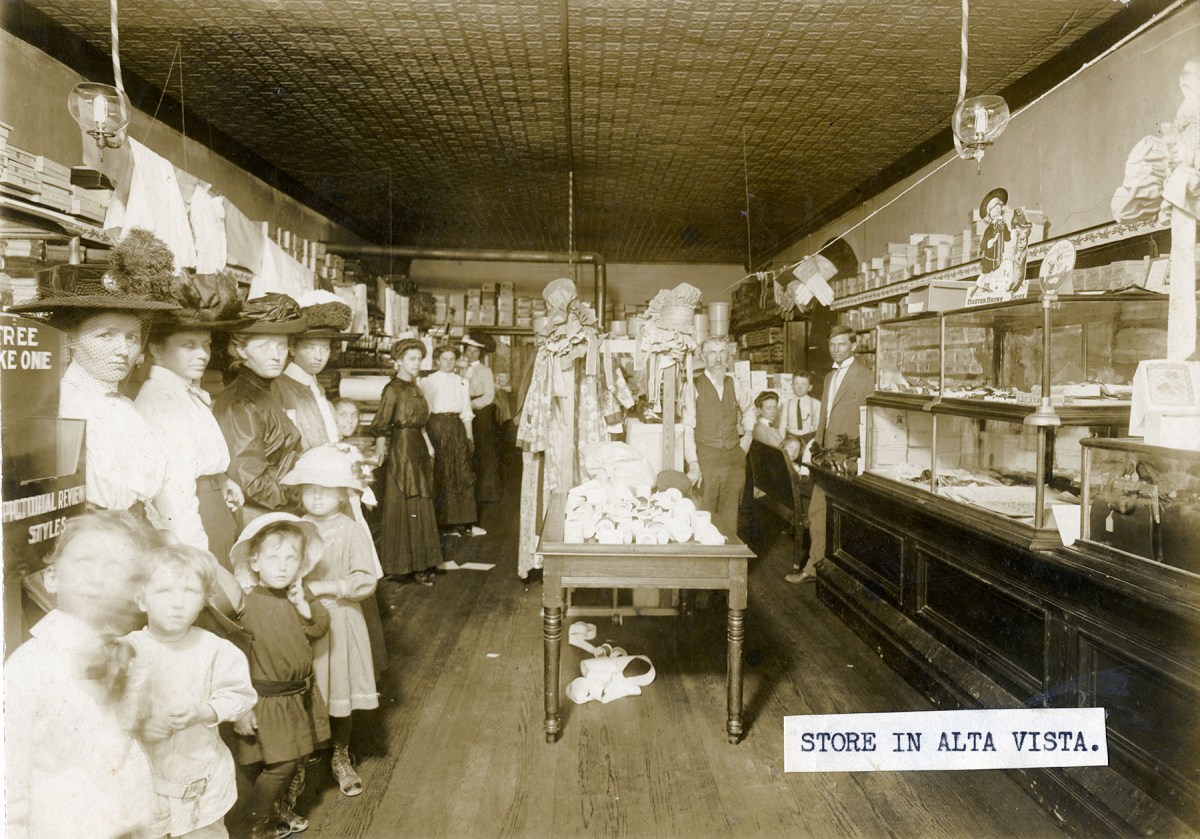 Interior View Star Mercantile, Alta Vista